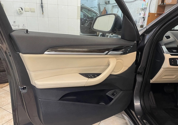 BMW X1 cena 86000 przebieg: 92000, rok produkcji 2016 z Mława małe 92